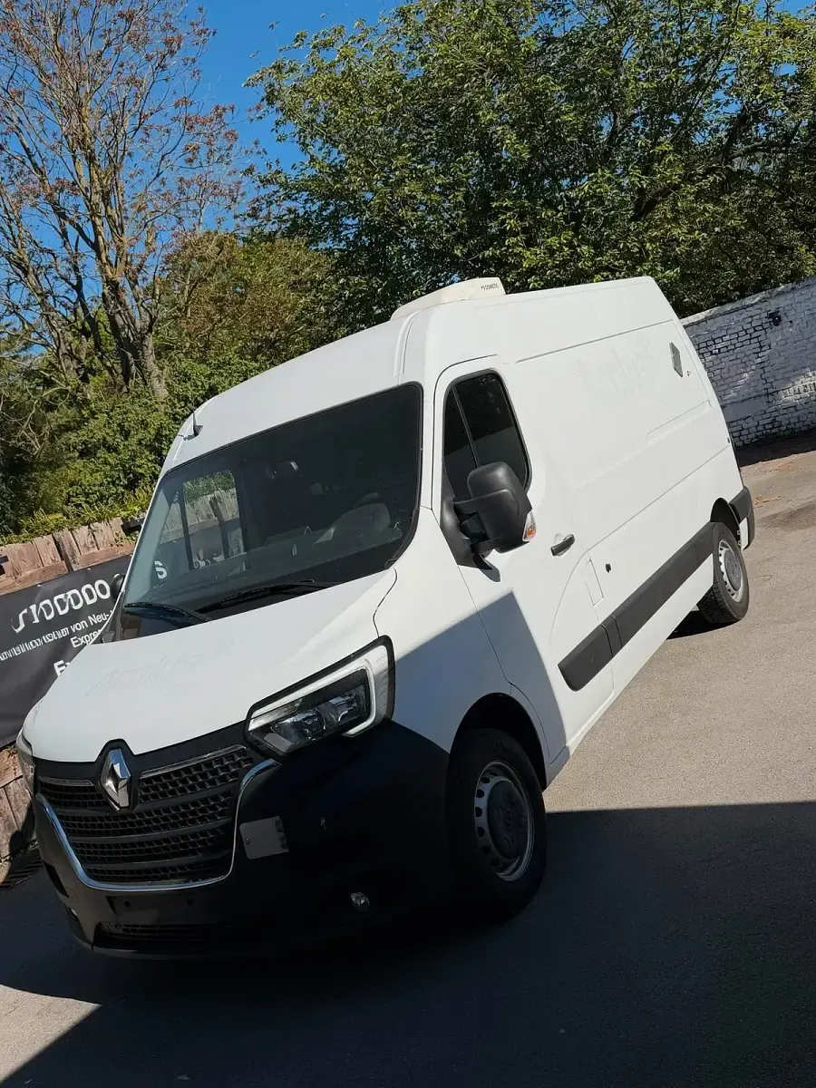 Gebraucht Renault Master 150 PS (110 kW) 2021 Weiß Van / Kleinbus