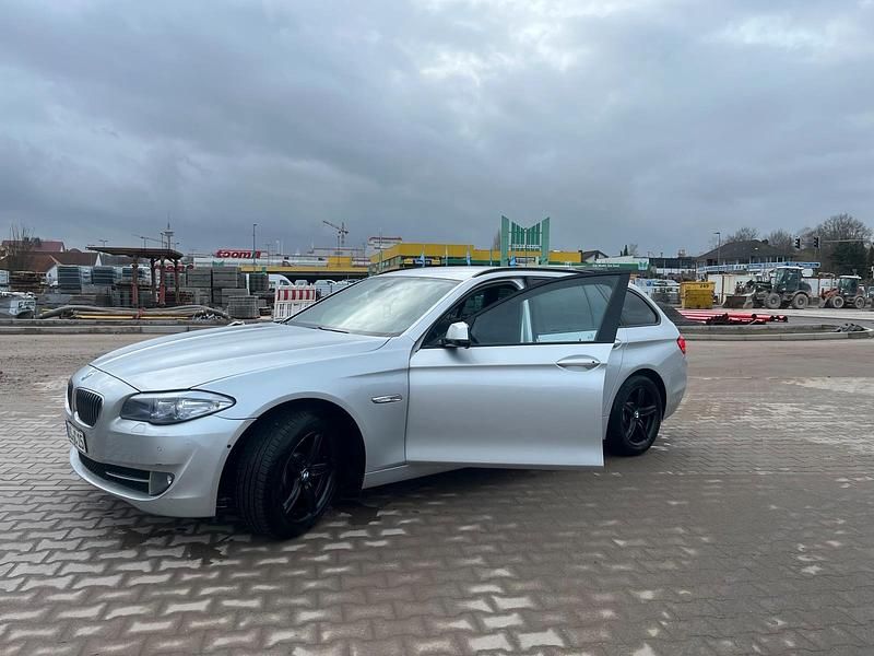 Gebraucht BMW 525 218 PS (160 kW) 2012 Grau Kombi