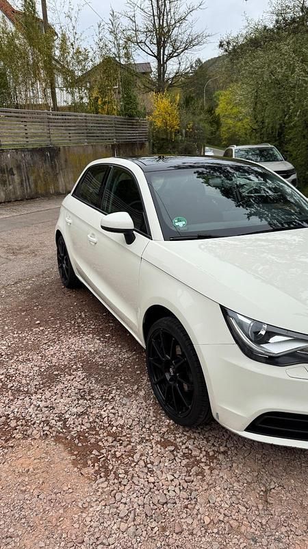 Second-hand Audi A1 Attraction 86 CP (63 kW) 2012 Alb Hatchback