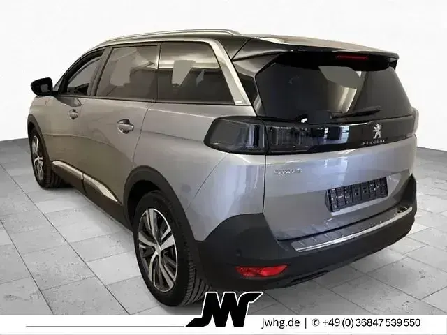 Gebraucht Peugeot 5008 131 PS (96 kW) 2022 Grau SUV