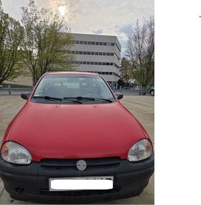Second-hand Opel Corsa 45 CP (33 kW) 1994 Roșu Hatchback