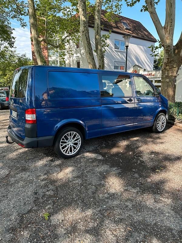 Blau Gebraucht 2015 VW T5 Van | 9.999 € (Etwas zu teuer) - Bild 1/4