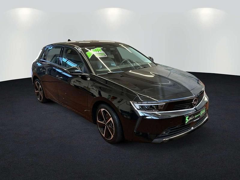 Gebraucht Opel Astra Edition 181 PS (133 kW) 2022 Diamant schwarz/karbon schwarz (metallic) Limousine