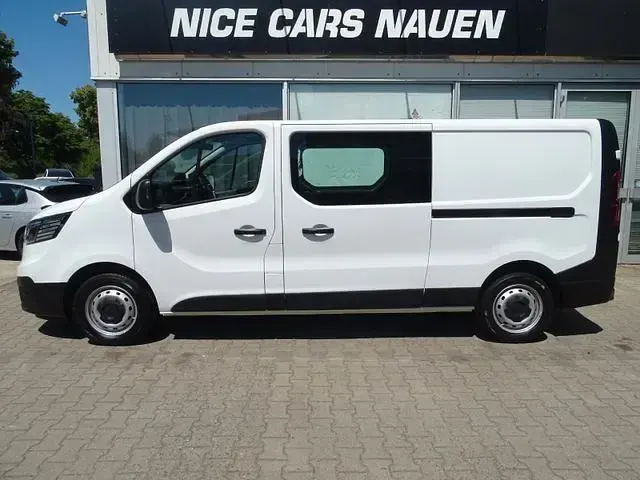 Gebraucht Renault Trafic Komfort 131 PS (96 kW) 2024 Weiß Van / Kleinbus