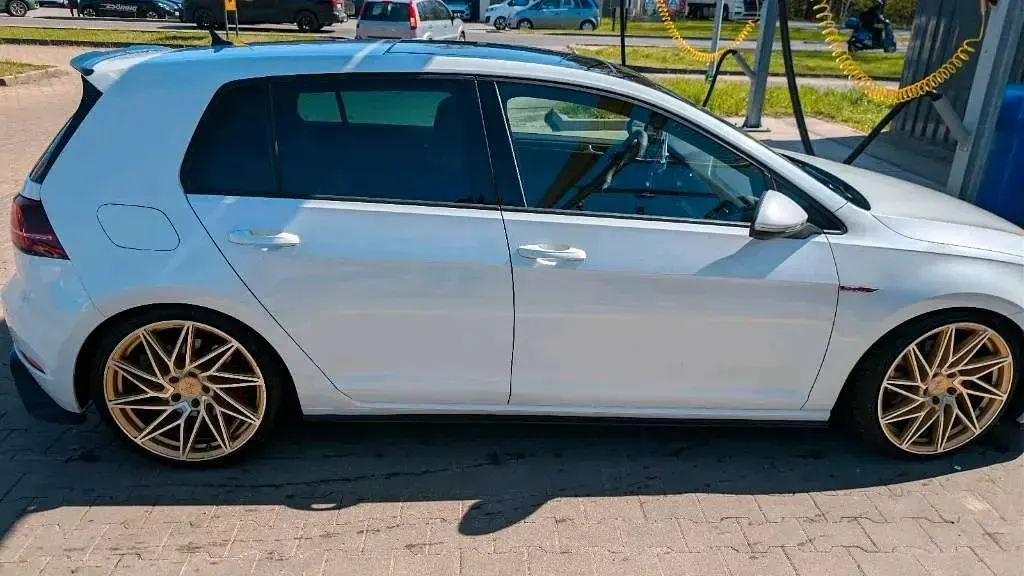 Second-hand VW Golf VII Pro 230 CP (169 kW) 2017 Alb Berlinǎ