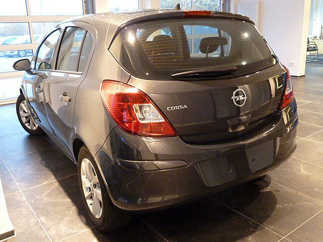 Second-hand Opel Corsa Selective 86 CP (63 kW) 2013 Gri Hatchback