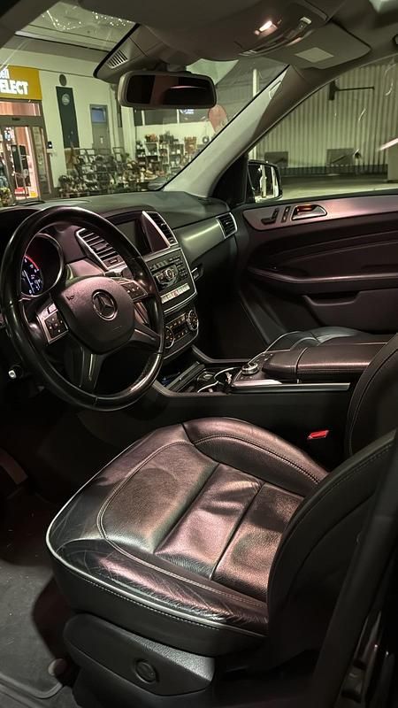 Gebraucht Mercedes ML250 204 PS (150 kW) 2013 Schwarz SUV