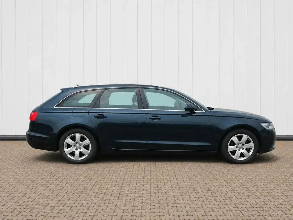 Gebraucht Audi A6 Sport 245 PS (180 kW) 2011 Blau Kombi