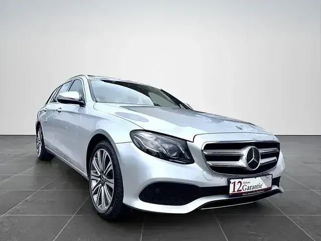 Gebraucht Mercedes E400 333 PS (244 kW) 2017 Silber Limousine
