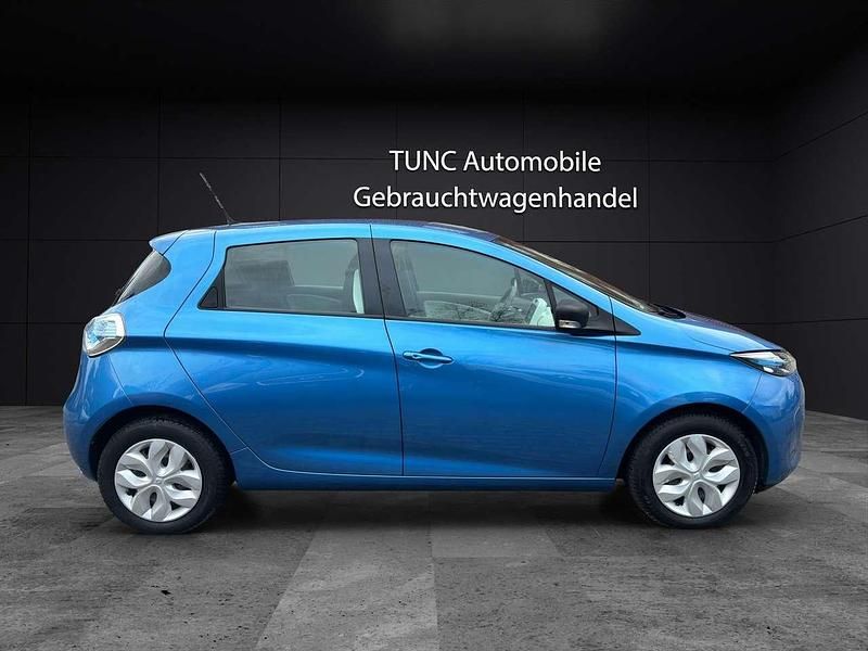 Gebraucht Renault Zoe Life 42 kW (58 PS) 2017 Lightningblau Kleinwagen