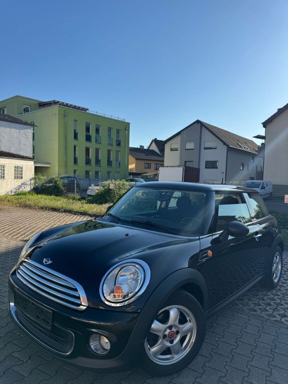 Schwarz Gebraucht 2010 Mini ONE Kleinwagen | 6.290 € (Etwas zu teuer) - Bild 1/4