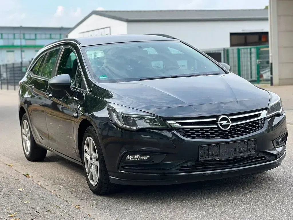Gebraucht Opel Astra Edition 136 PS (100 kW) 2016 Schwarz Kombi