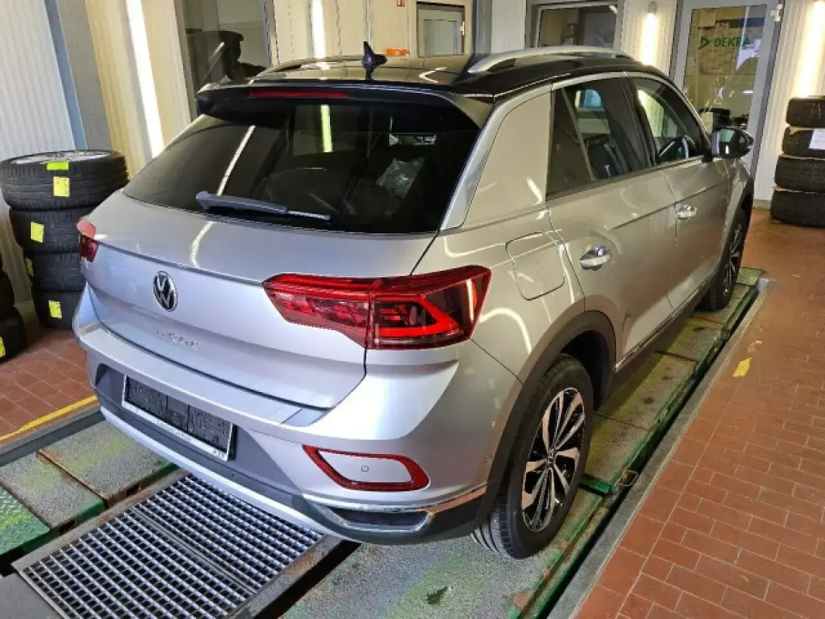 Gebraucht VW T-Roc Style 150 PS (110 kW) 2022 Silber SUV