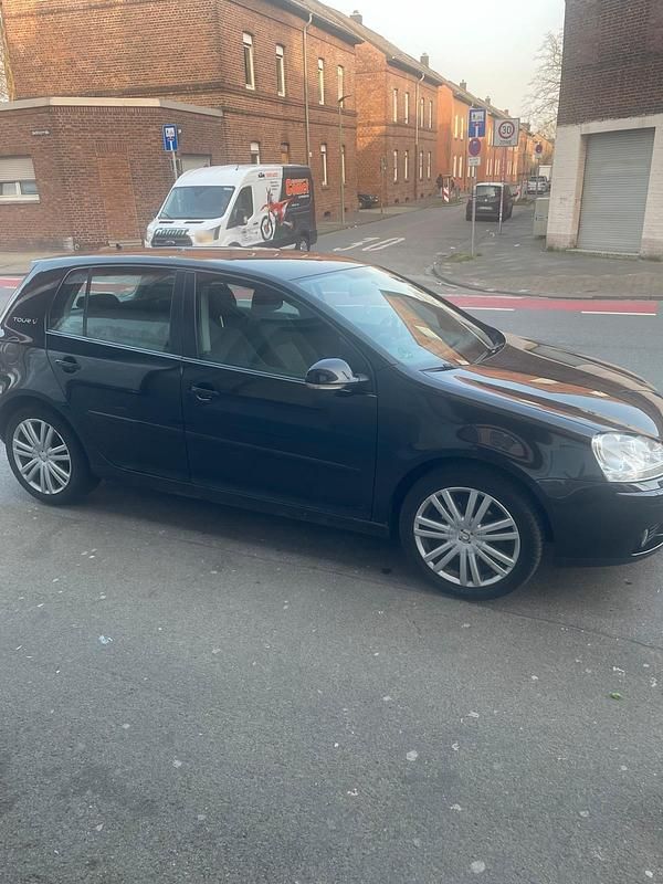 Gebraucht VW Golf V 102 PS (75 kW) 2007 Schwarz Kleinwagen