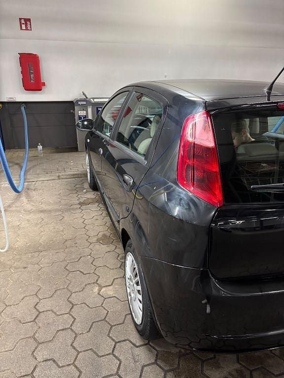 Gebraucht Fiat Punto Dynamic 60 PS (44 kW) 2006 Schwarz Kleinwagen