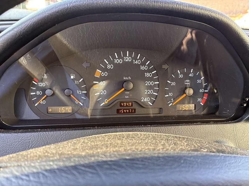 Gebraucht Mercedes C180 122 PS (89 kW) 1993 Limousine