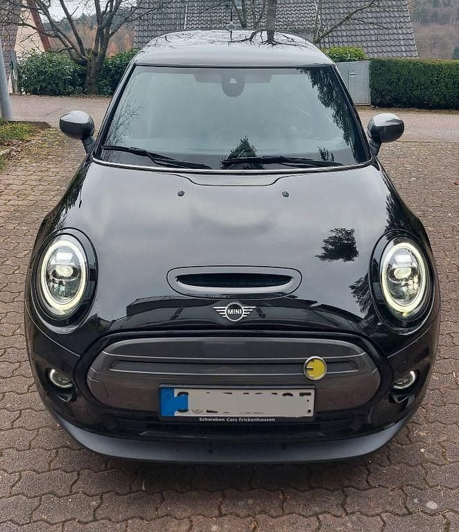 Schwarz Gebraucht 2020 Mini Cooper SE Kleinwagen | 16.800 € (Fairer Preis) - Bild 1/4