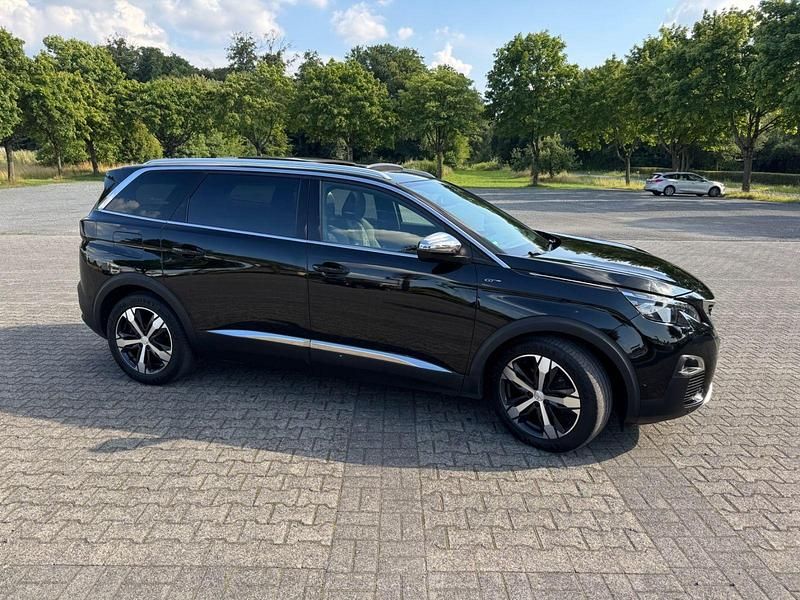 Schwarz Gebraucht 2018 Peugeot 5008 GTi Van / Kleinbus | 17.000 € (Guter Preis) - Bild 1/4