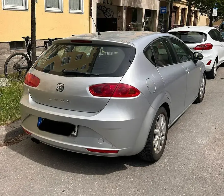 Gebraucht Seat Leon 125 PS (91 kW) 2011 Silber Kleinwagen