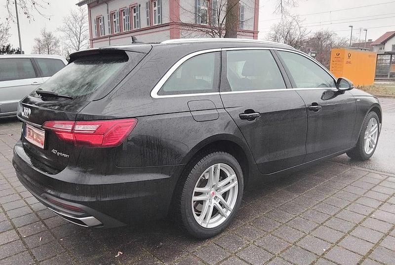 Gebraucht Audi A4 Sport 170 PS (125 kW) 2020 Schwarz Kombi