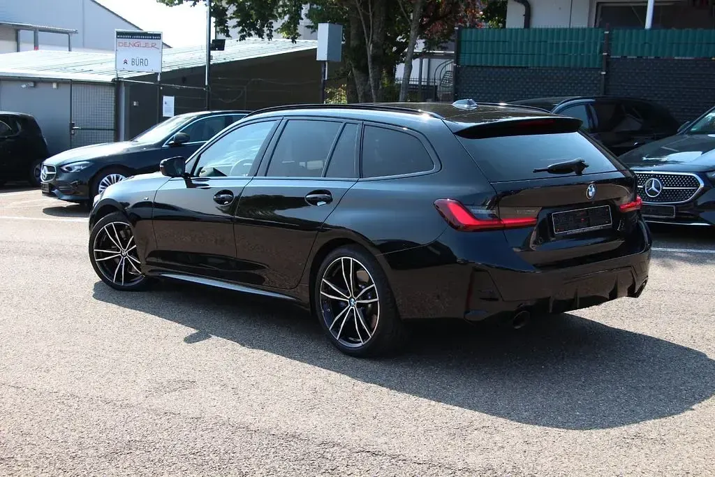 Gebraucht BMW 320 M Sport 190 PS (139 kW) 2024 Schwarz Kombi