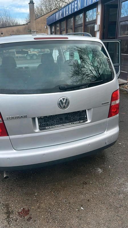 Gebraucht VW Touran 2006 Silber Van / Kleinbus