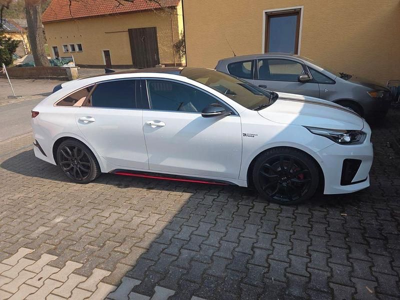 Gebraucht Kia ProCeed GT 204 PS (150 kW) 2019 Weiß Kombi