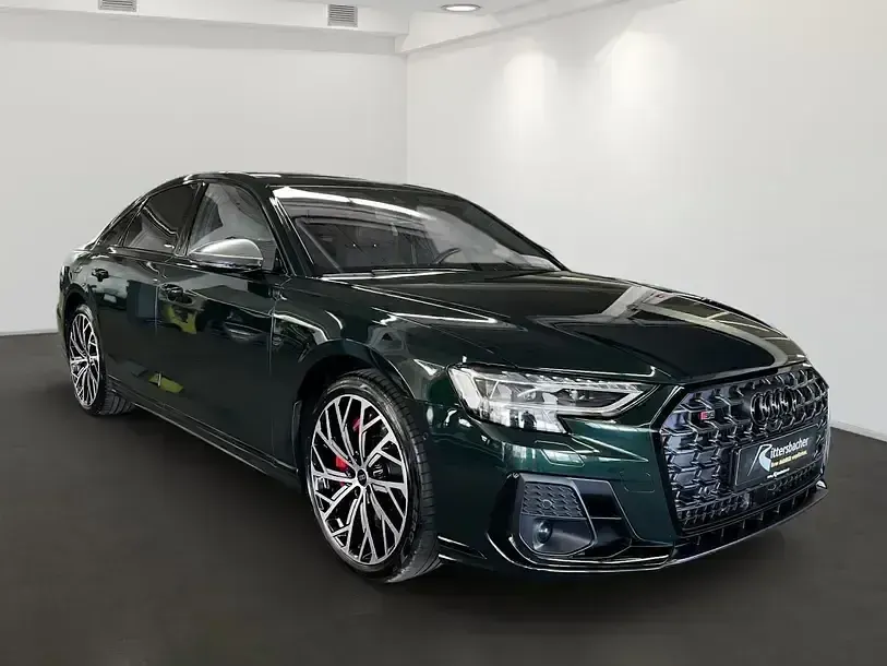 Gebraucht Audi S8 Ambiente 571 PS (419 kW) 2025 Tiefrün, perleffekt Limousine