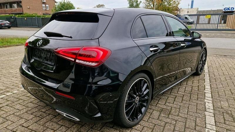 Gebraucht Mercedes A200 AMG 150 PS (110 kW) 2021 Schwarz Limousine