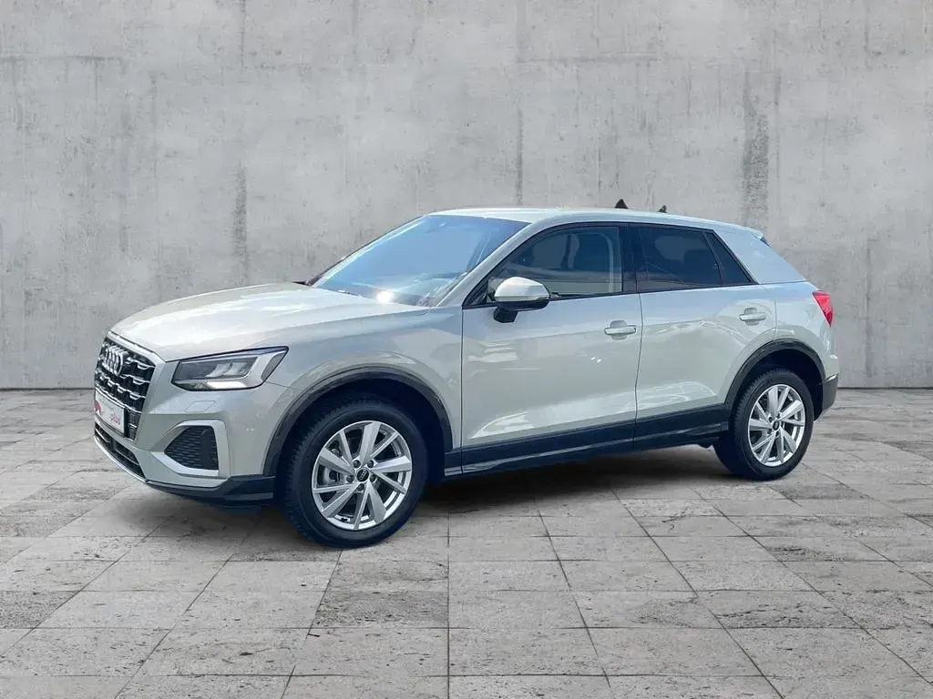 Gebraucht Audi Q2 Advanced 150 PS (110 kW) 2025 Tausilber metallic SUV