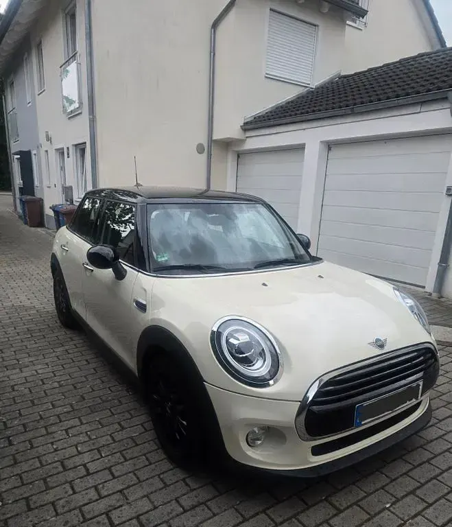 Usata Mini Cooper D Pepper 116 CV (85 kW) 2018 Utilitaria