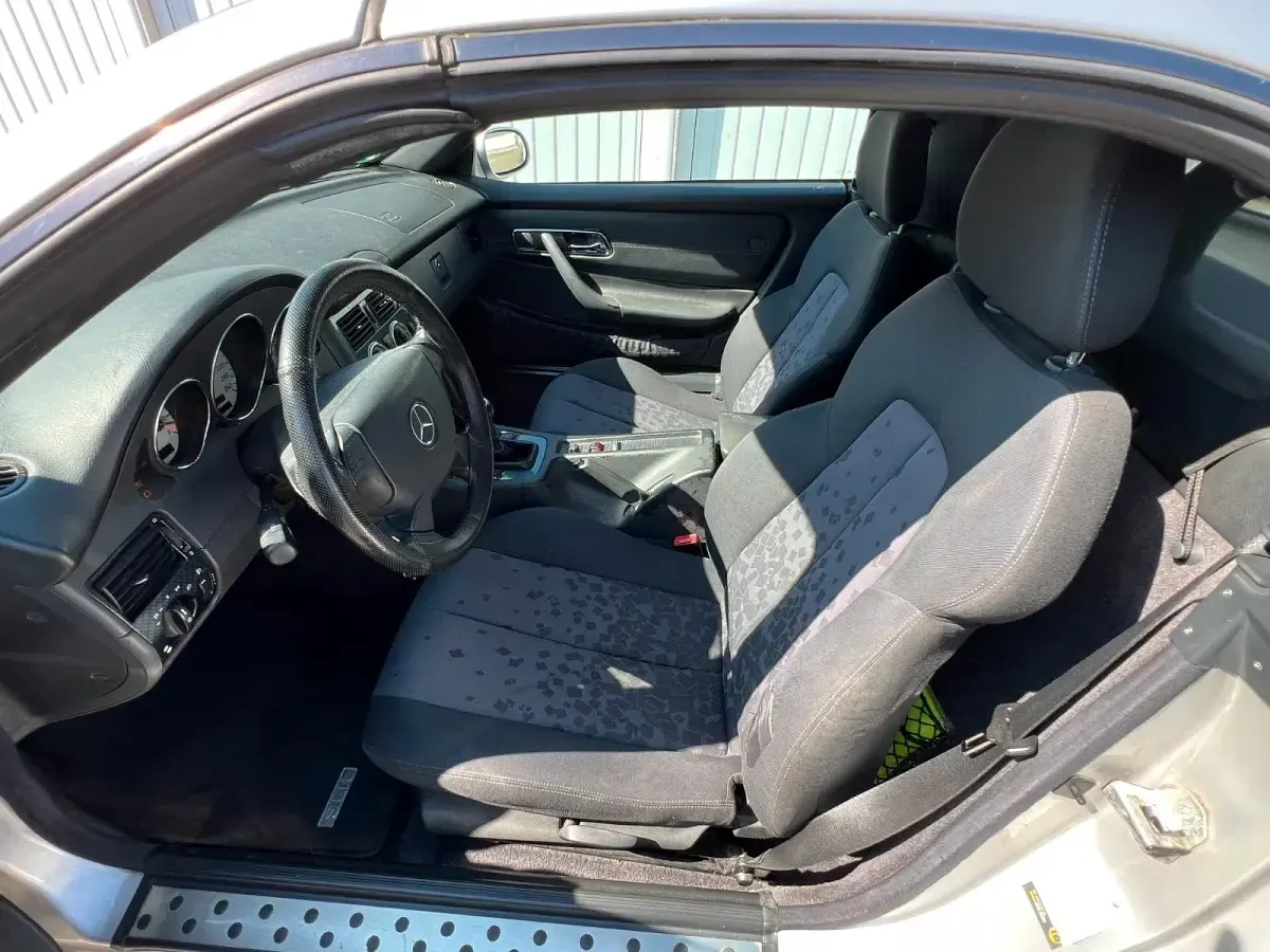 Second-hand Mercedes SLK200 136 CP (100 kW) 1999 Argintiu Cabrio