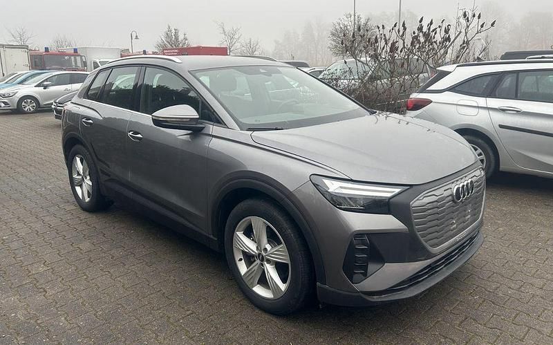 Second-hand Audi Q4 e-tron 125 kW (170 CP) 2022 Gri SUV