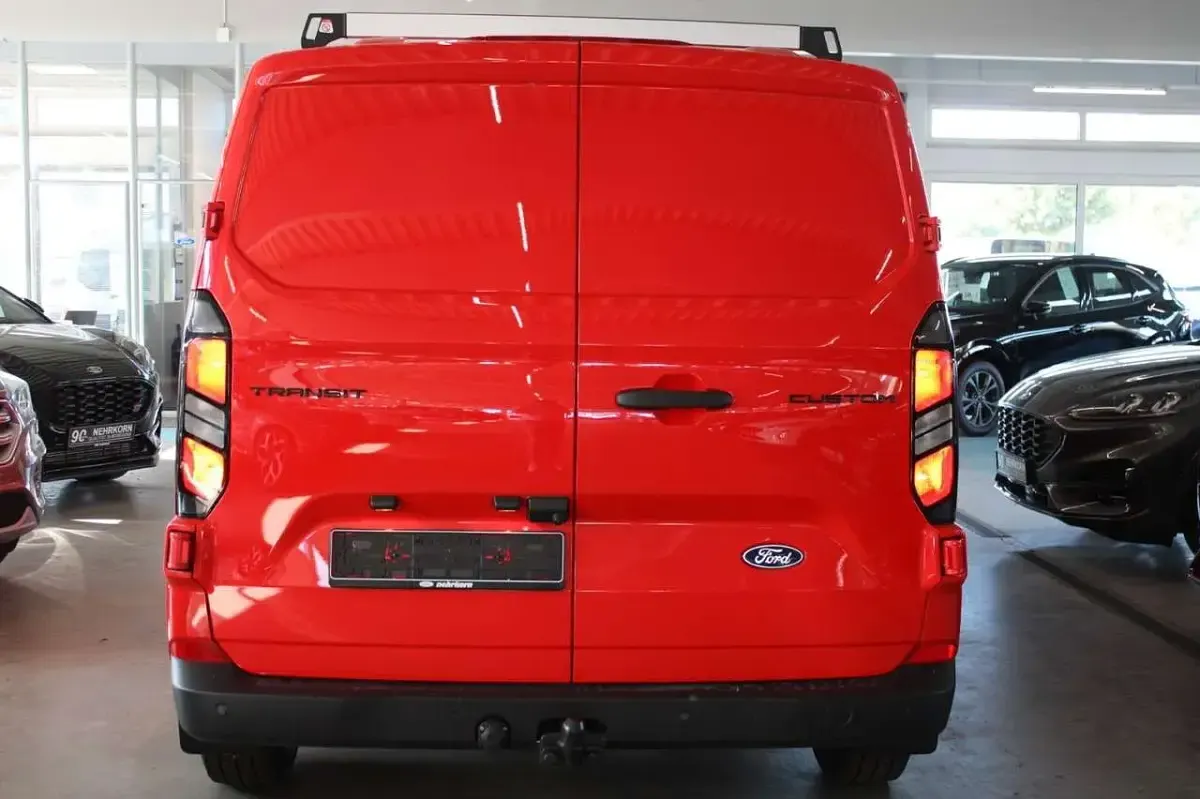 Neu Ford Transit Custom Trend 110 PS (80 kW) 2025 Rot Limousine