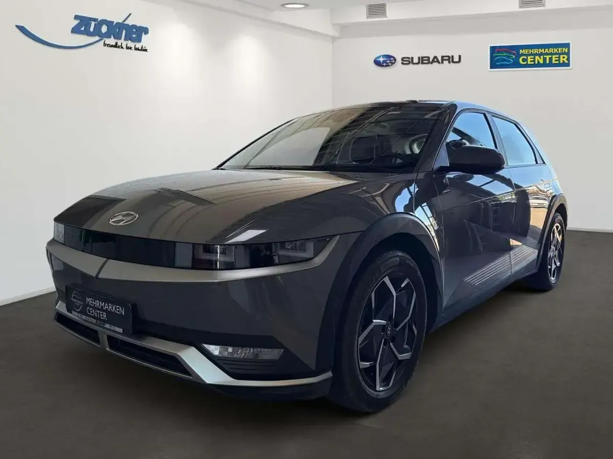 Gebraucht Hyundai Ioniq 5 125 kW (170 PS) 2023 Galactic grey / met SUV