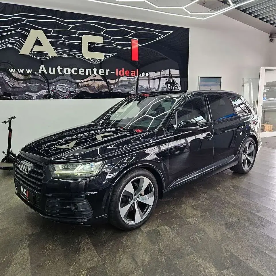 Używany Audi Q7 S-line plus 272 KM (200 kW) 2016 Czarny SUV