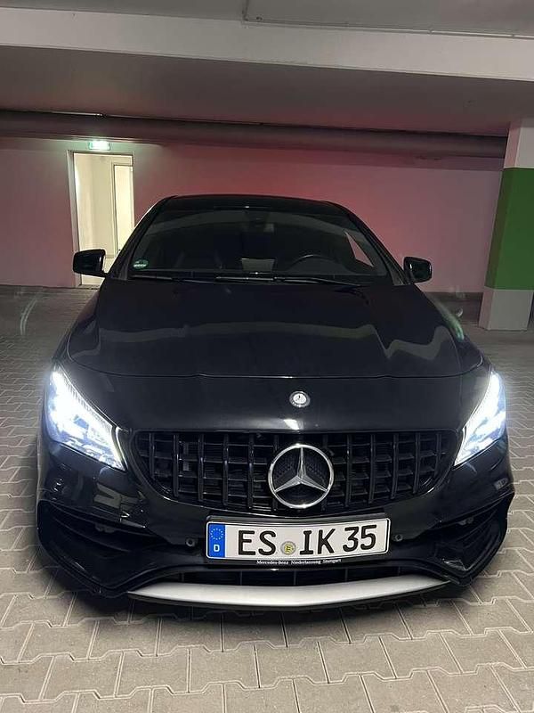 Schwarz Gebraucht 2016 Mercedes CLA45 AMG AMG Coupé | 33.000 € (Teuer) - Bild 1/4