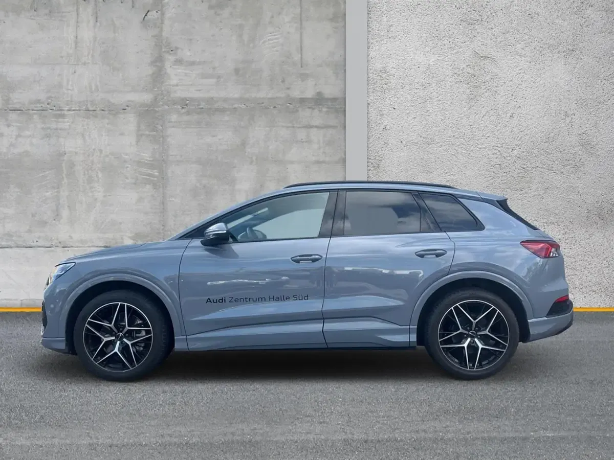 Neu Audi Q4 e-tron Sport 150 kW (204 PS) 2025 Außenfarbe: SUV