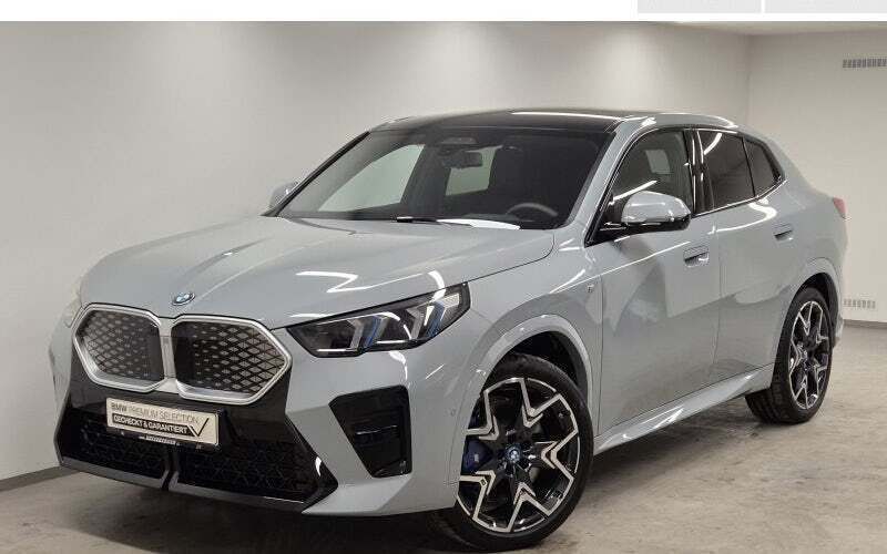 M brooklyn grau Gebraucht 2024 BMW iX2 Luxury Line SUV | 51.450 € (Guter Preis) - Bild 1/4