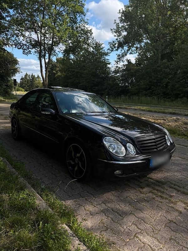 Schwarz Gebraucht 2006 Mercedes E280 Limousine | 5.000 € (Fairer Preis) - Bild 1/4