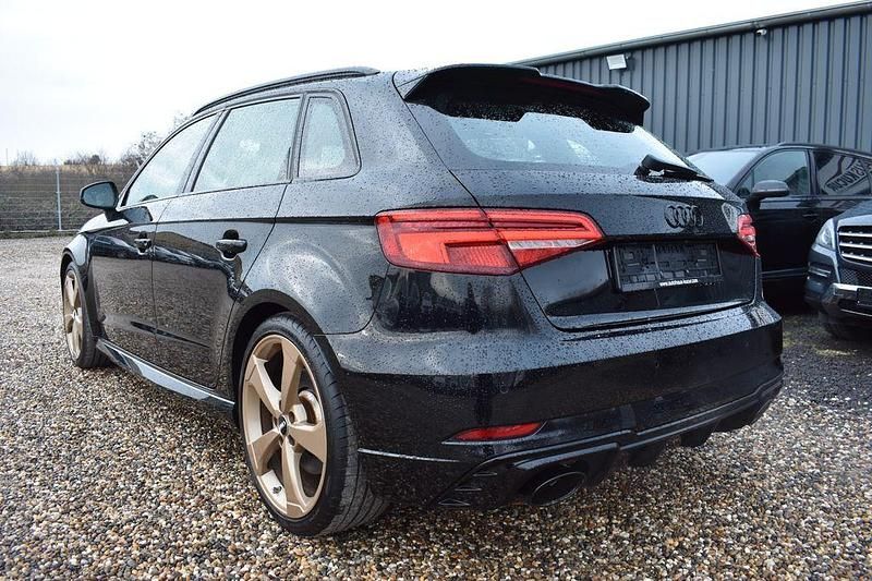 Gebraucht Audi RS3 Sport 400 PS (294 kW) 2019 Mythosschwarz Limousine