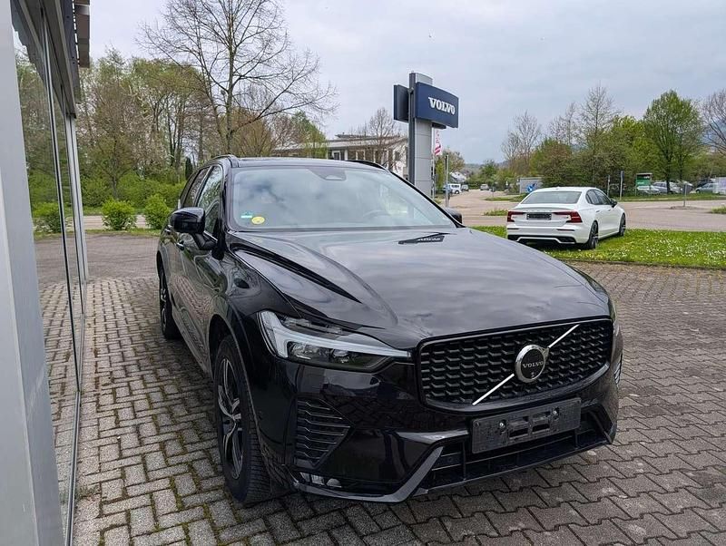 Gebraucht Volvo XC60 Plus 197 PS (144 kW) 2024 Onyx black SUV