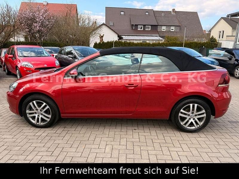 Gebraucht VW Golf Basis 105 PS (77 kW) 2011 Rot Cabrio