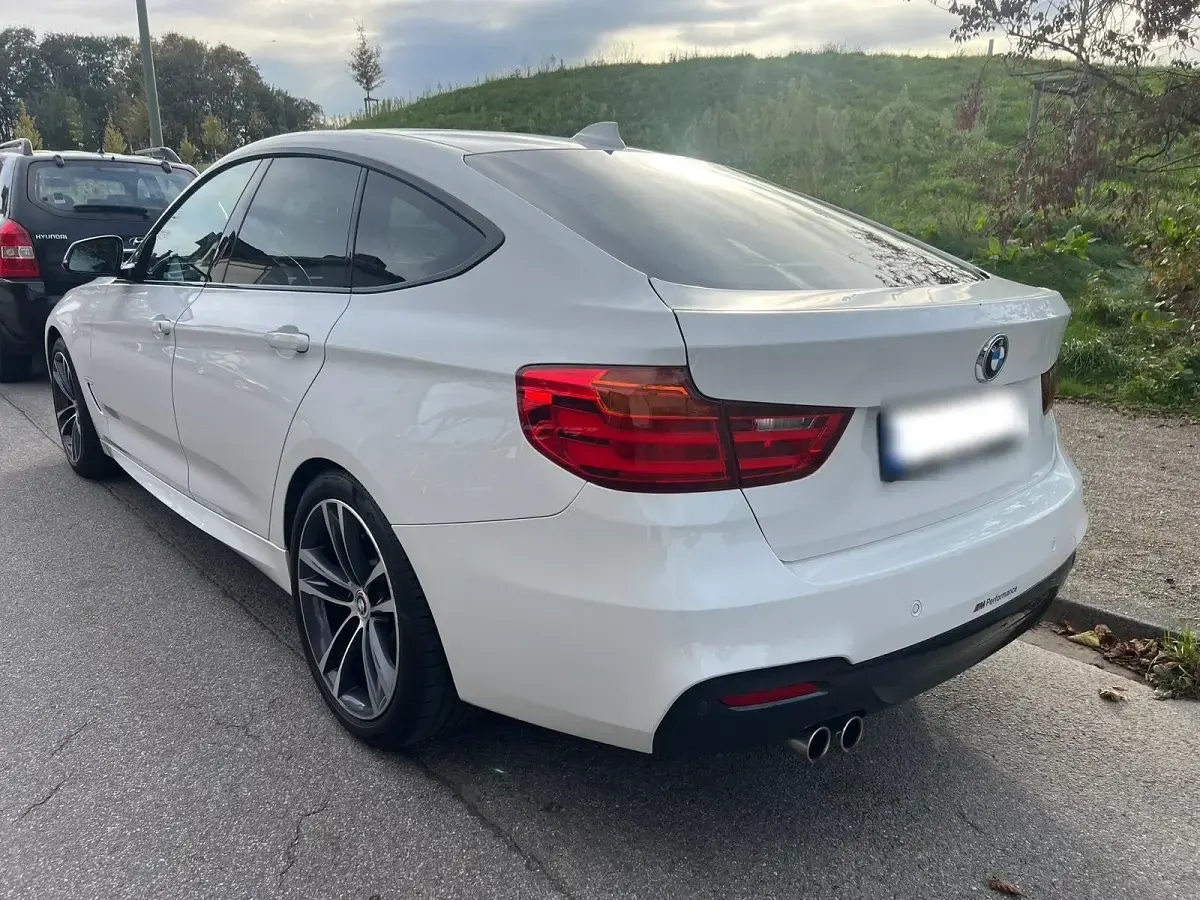 Gebraucht BMW 330 M Performance 286 PS (210 kW) 2015 Weiß Limousine