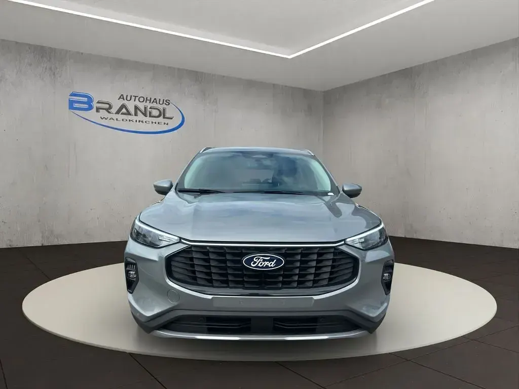 Nowe Ford Kuga Titanium 186 KM (136 kW) 2026 Srebrny SUV