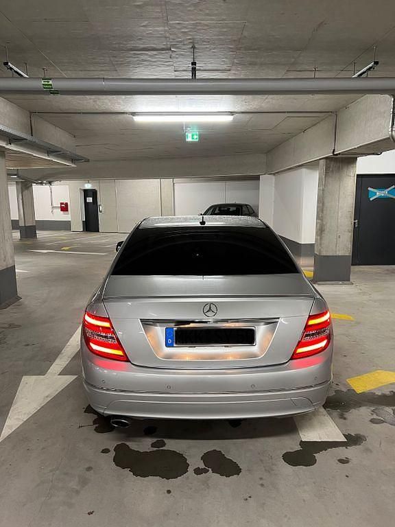 Silber Gebraucht 2008 Mercedes C200 Limousine | 8.500 € (Etwas zu teuer) - Bild 1/4