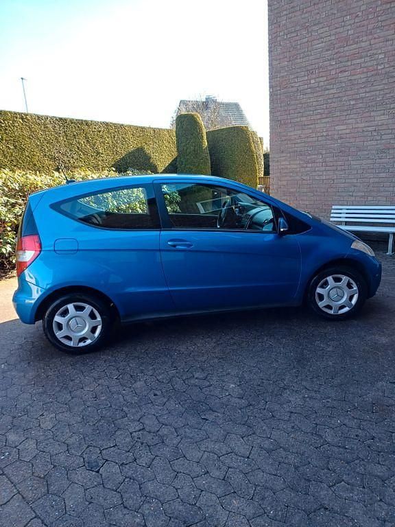 Gebraucht Mercedes A150 Elegance 95 PS (69 kW) 2008 Blau Limousine