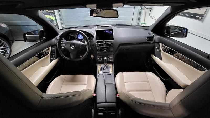 Grau Gebraucht 2008 Mercedes C63 AMG AMG Kombi | 36.790 € - Bild 1/4