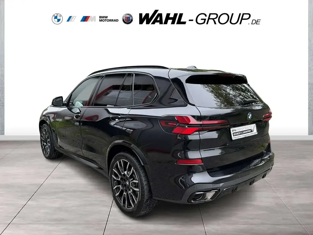 Neu BMW X5 M Sport 298 PS (219 kW) 2026 Saphirschwarz metallic SUV