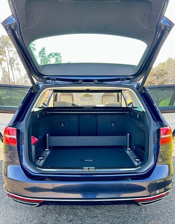 Gebraucht VW Passat Highline 239 PS (175 kW) 2016 Blau Kombi